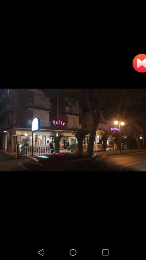 Hotel Felix Pindemonte Lido di Jesolo Buitenkant foto